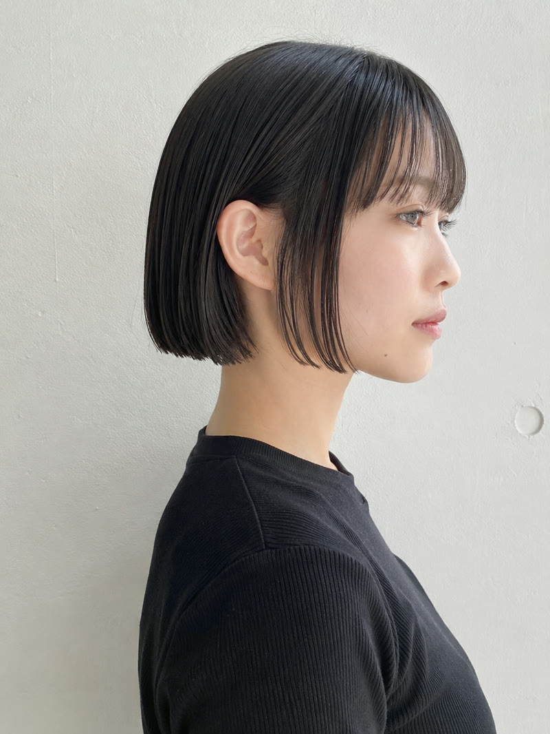 切りっぱなしミニボブ
